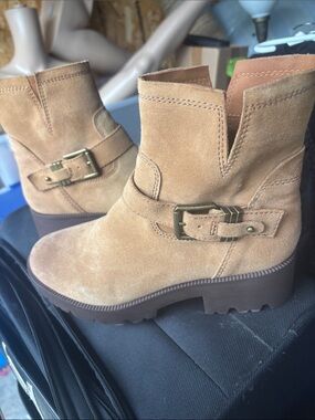 New Suede Zodiac tan boots.  Perfect condition new worn